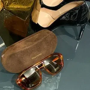 Tom ford sunglasses never worn brand new in case Tom Ford | Accessories | Brand New Tom Ford Sunglasses Never  main image 4